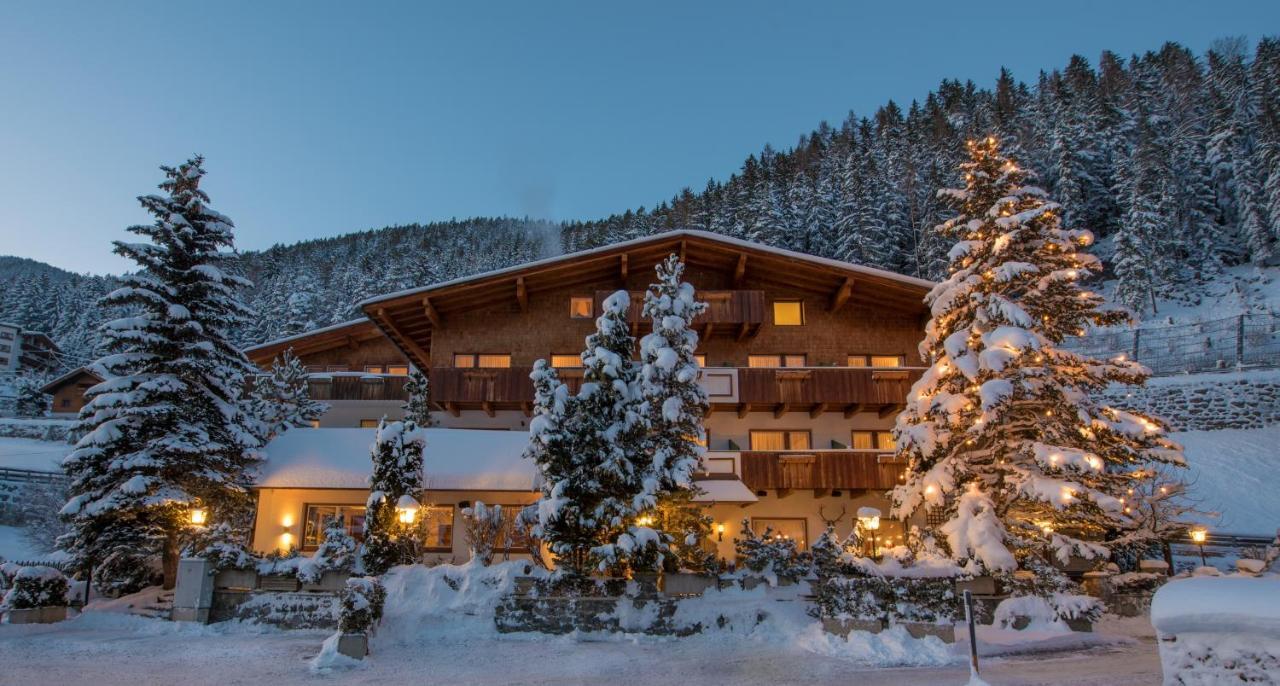 Hotel Pettneuerhof Pettneu am Arlberg Exterior photo